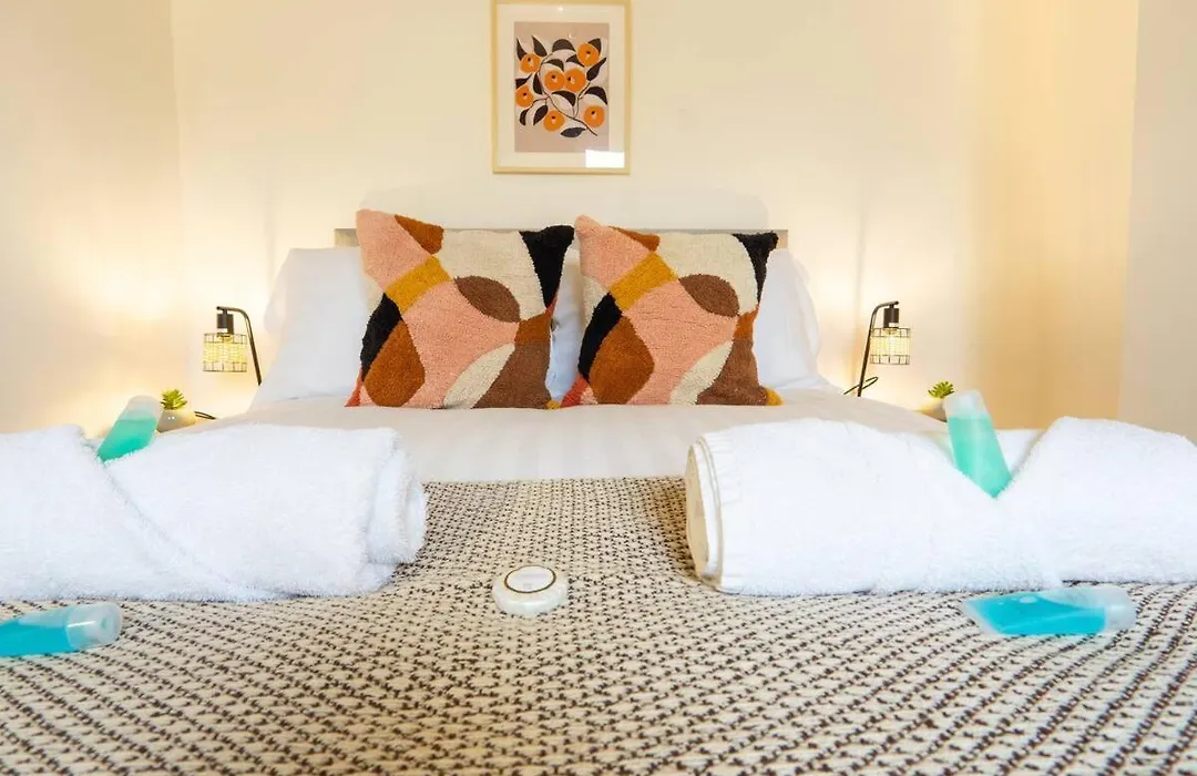 Cedar House - Air Host & Stay-1