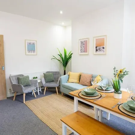 Cedar House - Air Host & Stay-2